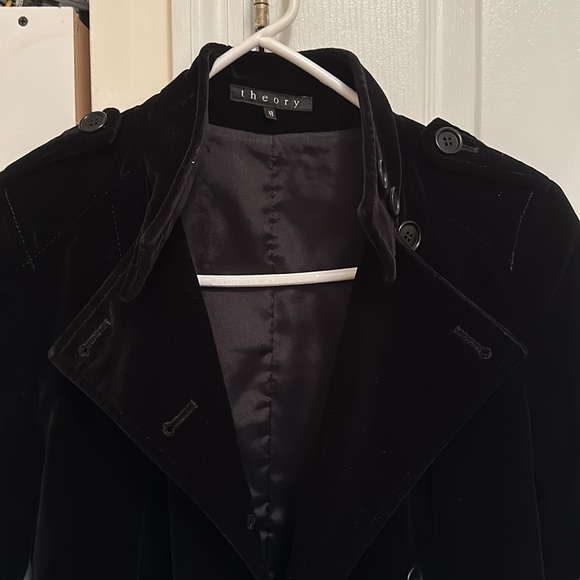 Coat - Picture 3 of 8